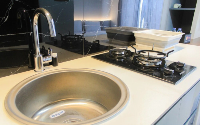 Homey and Comfort Studio at West Vista Apartment