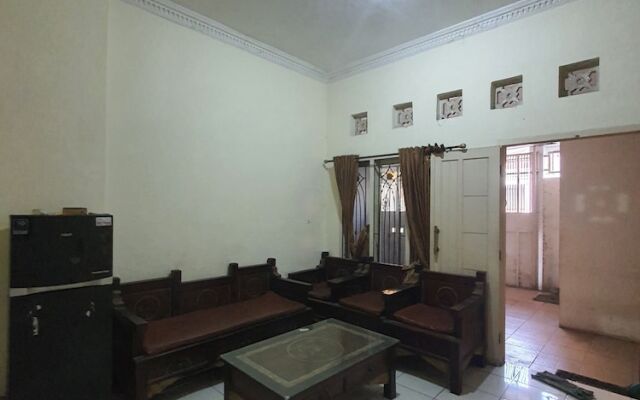OYO 93114 Salak Homestay Syariah