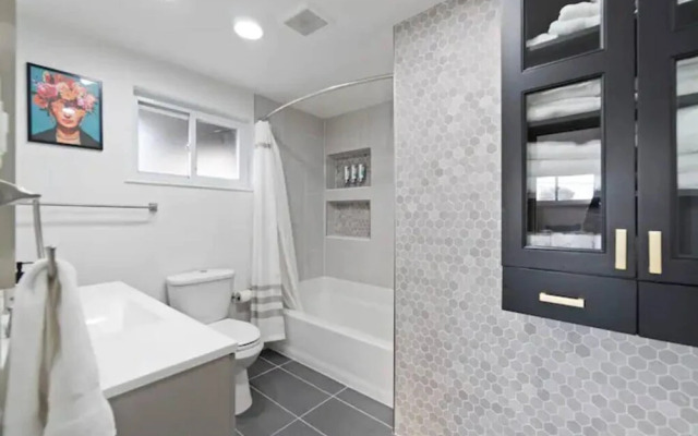 Retreat in Vibrant Westminster 4BR Hot Tub