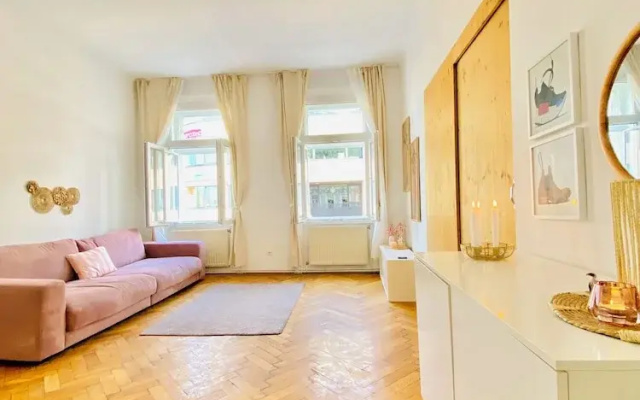 Cozy 2BR Apartment Near Westbahnhof