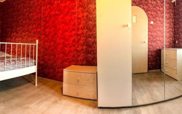 Апартаменты в центре с прекрасным видом на ул. Пологой, 40