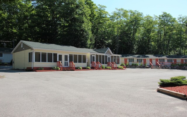 Crestwood Inn