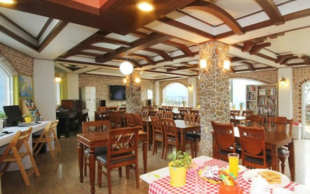 Anmyeondo Blue Ara Pension