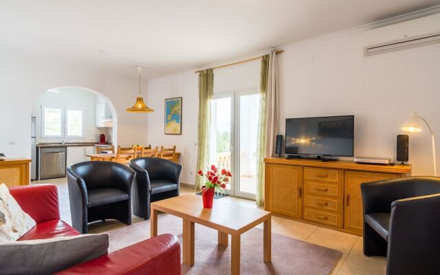 Detached villa with private swimming pool in Pedreguer
