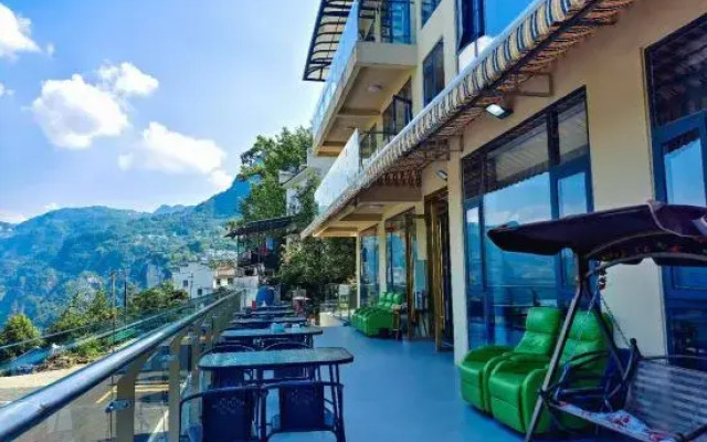 Yunlv Sunshine Homestay (Yichang Three Gorges Home Scenic Area)