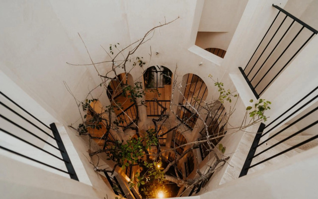 Villa Torana 4br/8pp Private Pool Rooftop Security