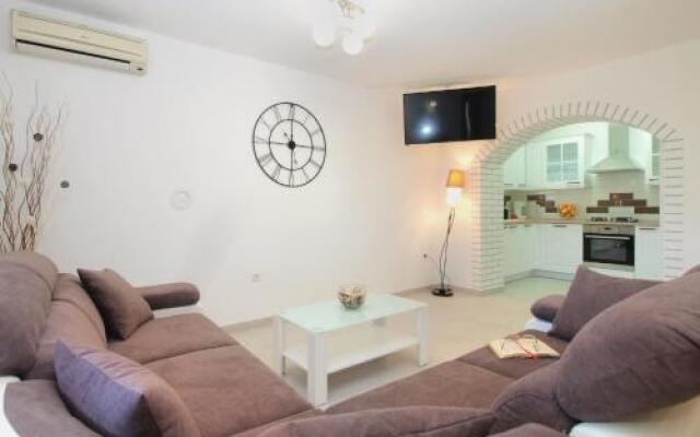 Holiday Home Villa Angelina 1233