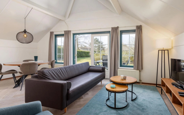 Bungalow in Veluwe Near Harderwijk