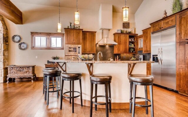 308 Shores Lane Home by RedAwning