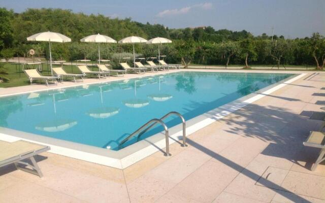 R  B Borgo Di Calmasino