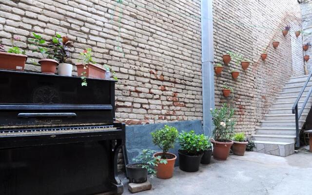 Sweet Home at Sololaki