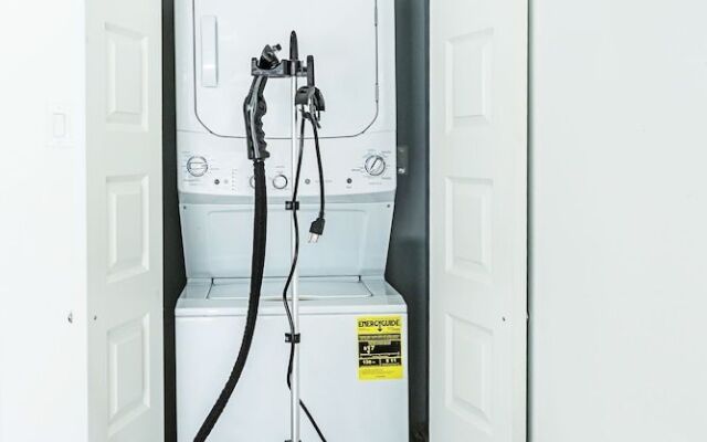 Montrose Guesthouse Suites