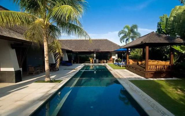 Villa Moyo