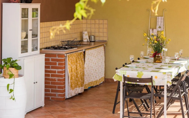 Apartment With Private Pool in Pula