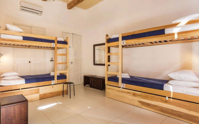 Two Pillows Boutique Hostel