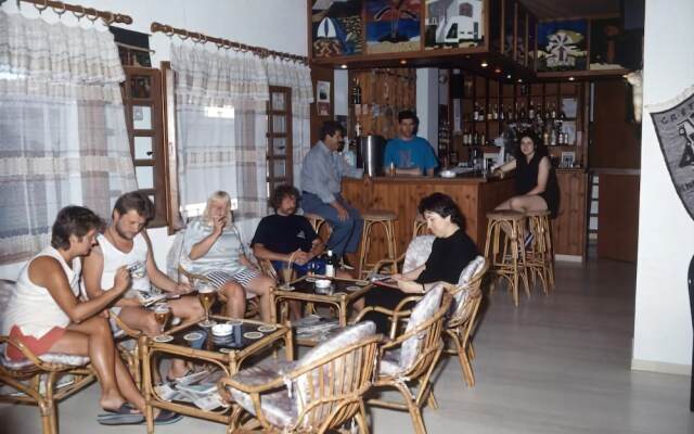 Elpis Hotel