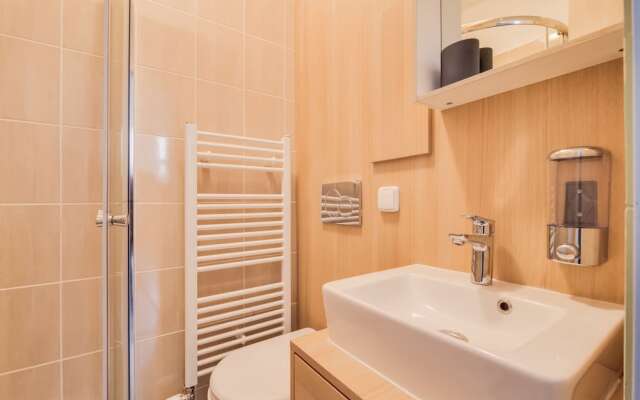 Bright Prague Castle Apartments