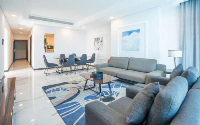 S Plaza Suites Hotel