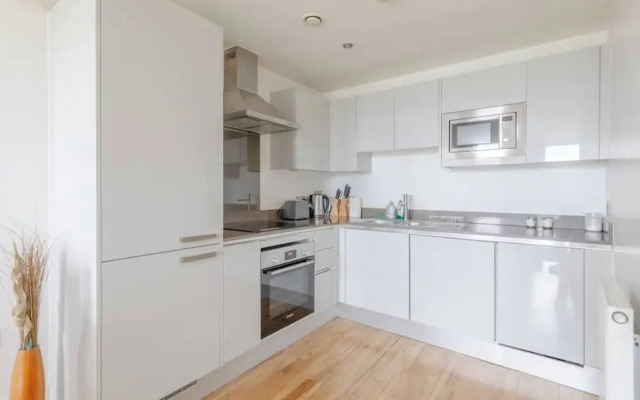 Sleek & Sunny 1BD Flat Near Greenwhich - Deptford!