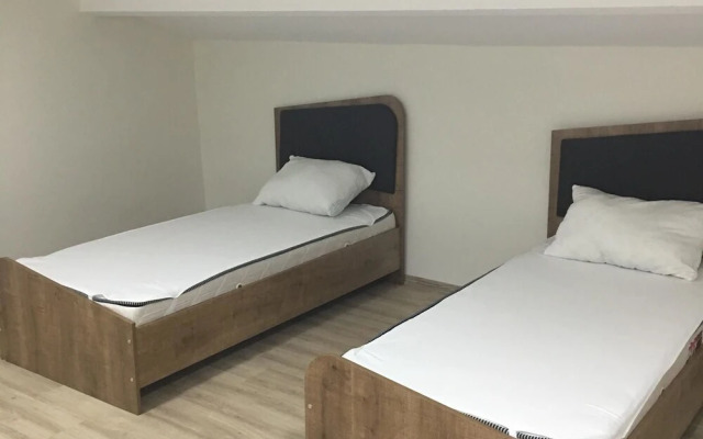 Triton Apart Otel