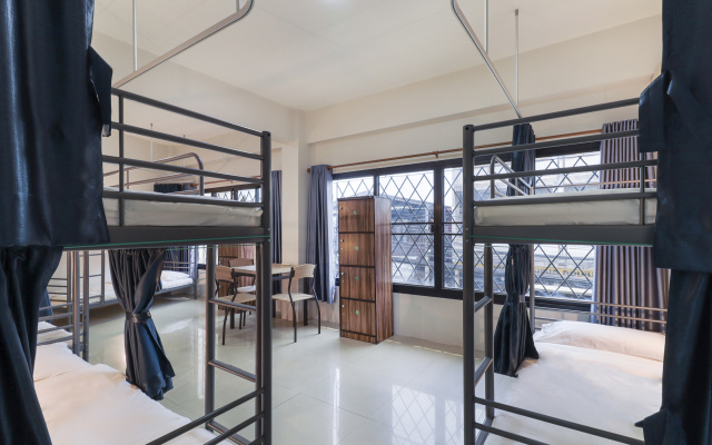 Chiangmai Gate Capsule Hostel