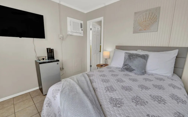 Sea Foam Suites