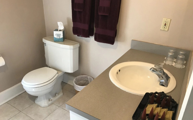 Inn at Millrace Pond