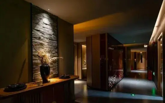 Lavande Hotel (Shenzhen Bao'an International Convention and Exhibition Center)