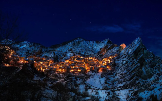 Огни города на улице Ферсмана 4