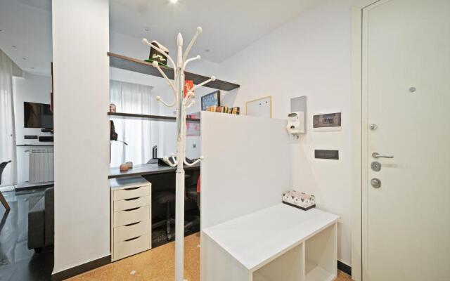 Sampierdarena Apartment con Patio Privato