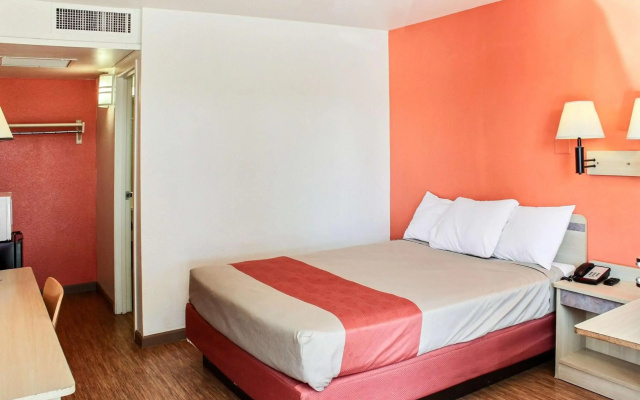 Motel 6 King City, CA