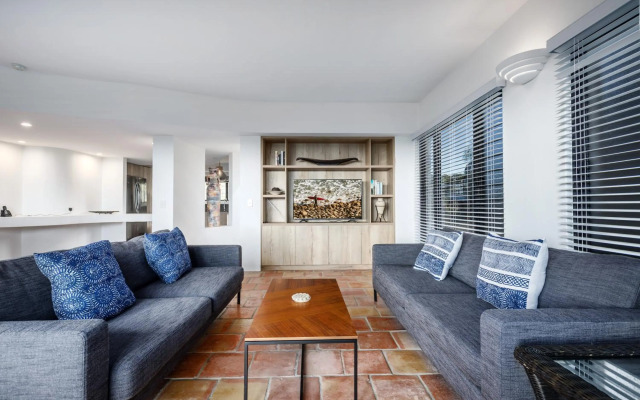 Tuscan inspired townhouse minutes from the beach