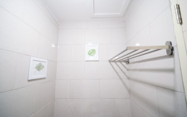 Modern And Cozy Studio At Benson Supermall Mansion Apartment