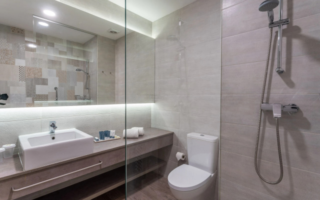 AP Maria Nova Lounge - Adults Friendly