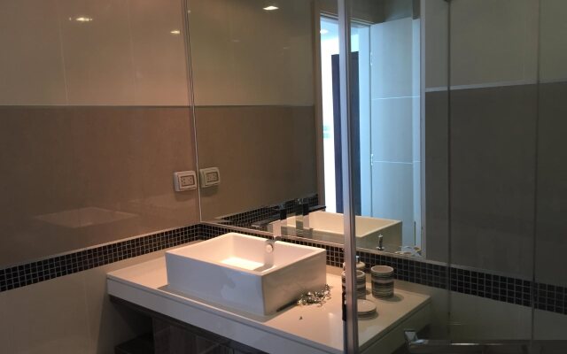 Wong Amat Tower by Liberty Group Apartment