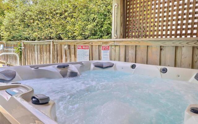 6061 - Bark O Lounge