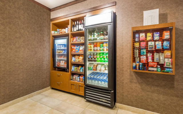 Fairfield Inn & Suites by Marriott Madison East