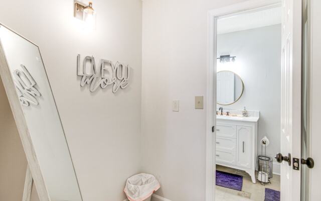 Riverfront Columbia Condo: 4 Mi to Usc!