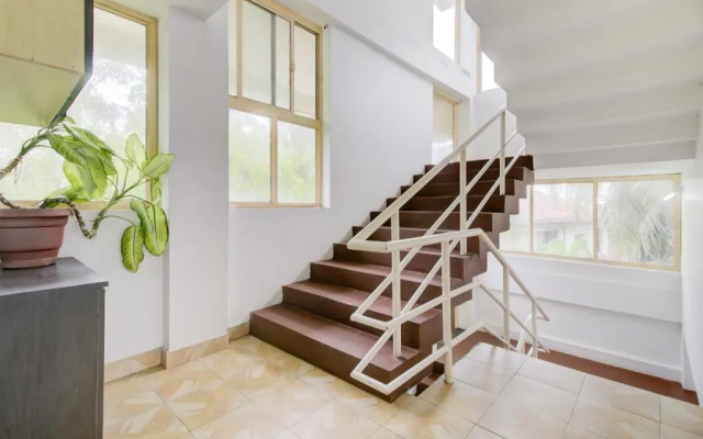 Capital O75308 Floatel International Beach Resort