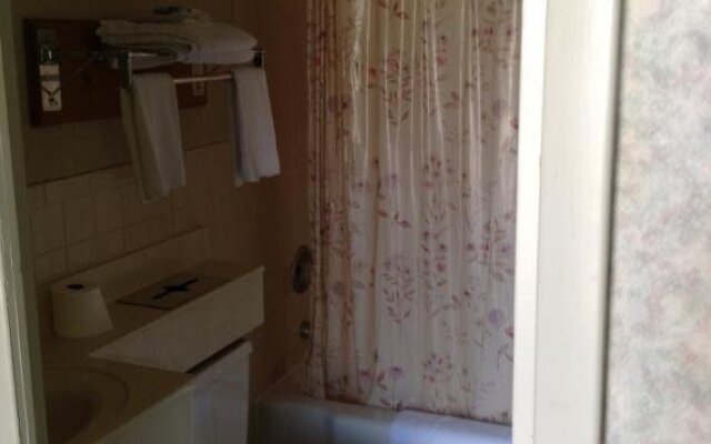 Liberty Inn North Lima