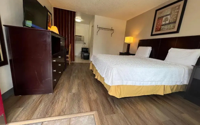 Riverside Motel
