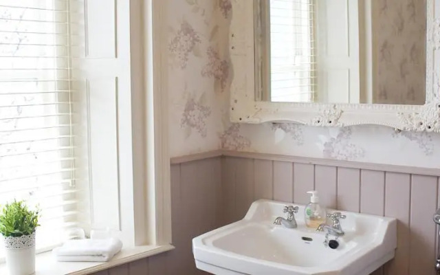 Walcot Bed and Breakfast