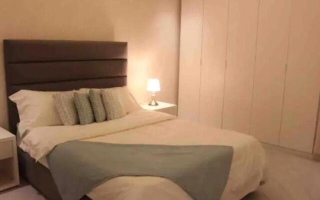 Luxury apartment prime location