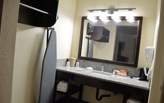 Sacramento Inn & Suites