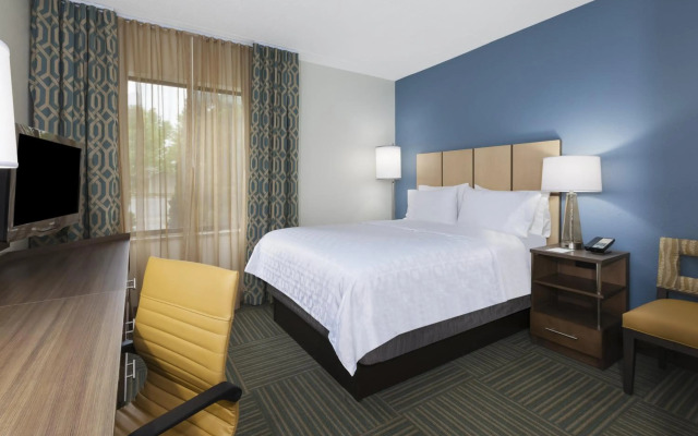 Holiday Inn Express Grand Rapids Airport North by IHG