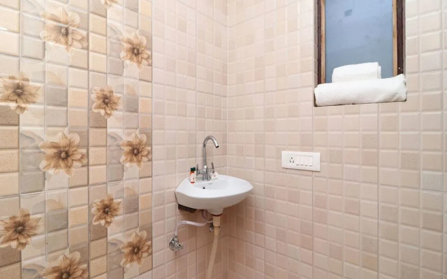 Happy Valley by OYO Rooms