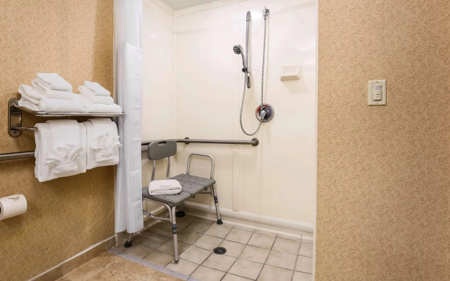 Red Lion Inn and Suites Hattiesburg