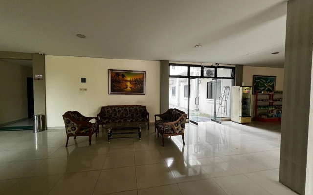 OYO 94442 Jebres Inn