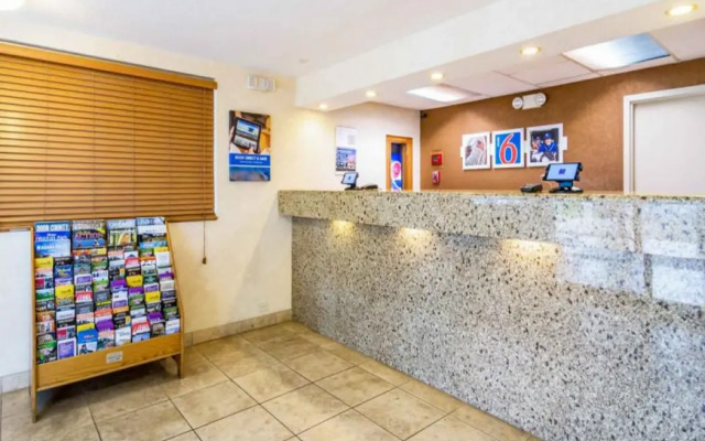 Motel 6 Alsip, IL
