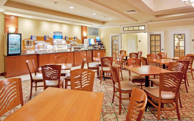 Holiday Inn Express Hotel & Suites Bethlehem by IHG